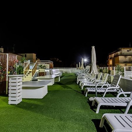 Hotel Anthos Cesenatico Esterno foto